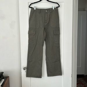 Brand New. Green Cargo Pants. Zara. Size 10.